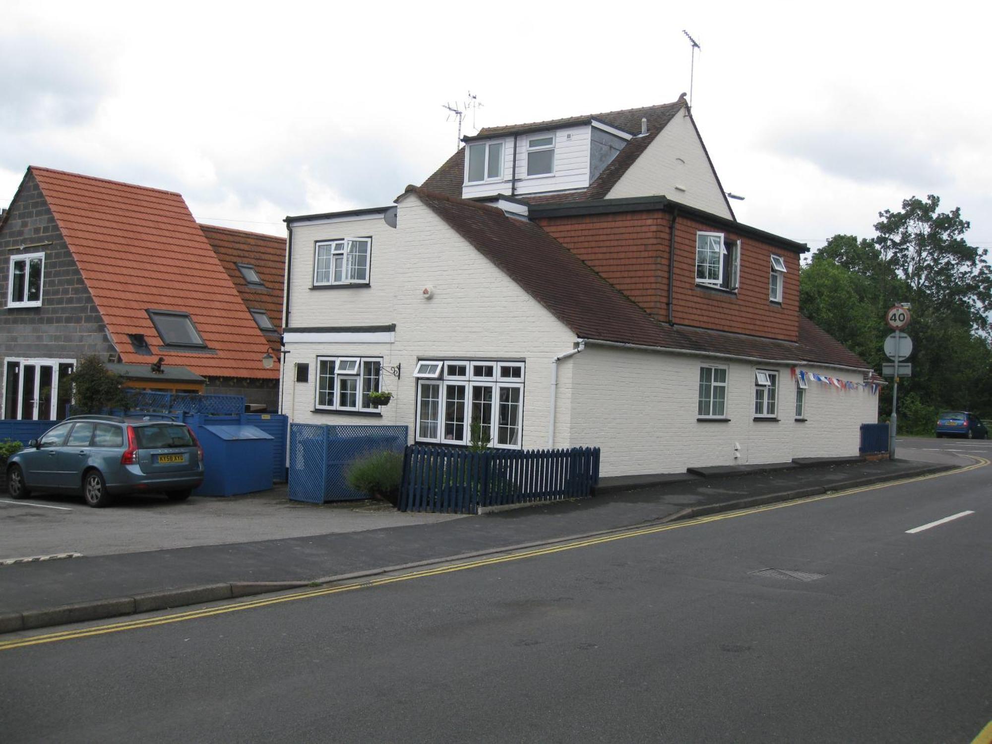 Penryn Guest House, Ensuite Rooms, Free Parking And Free Wifi Стратфорд на Ейвън Екстериор снимка