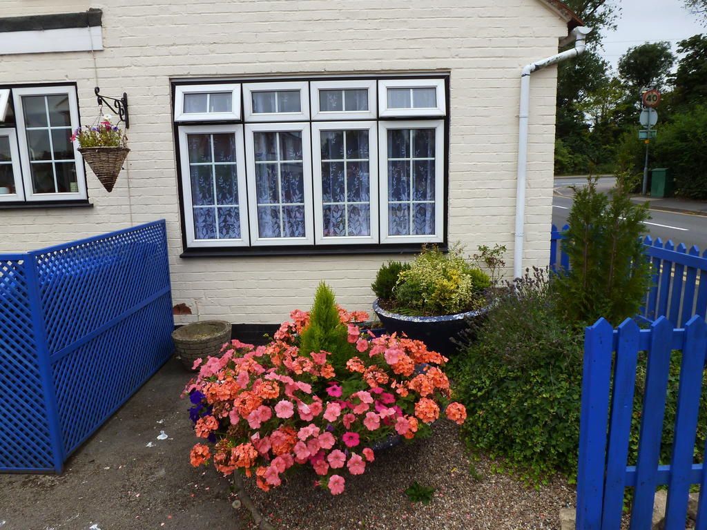 Penryn Guest House, Ensuite Rooms, Free Parking And Free Wifi Стратфорд на Ейвън Екстериор снимка