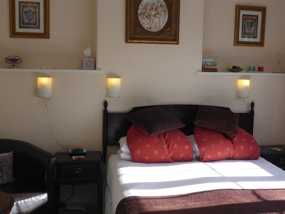 Penryn Guest House, Ensuite Rooms, Free Parking And Free Wifi Стратфорд на Ейвън Екстериор снимка